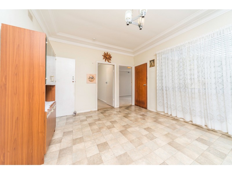 31 Yorston Street, Warners Bay NSW 2282