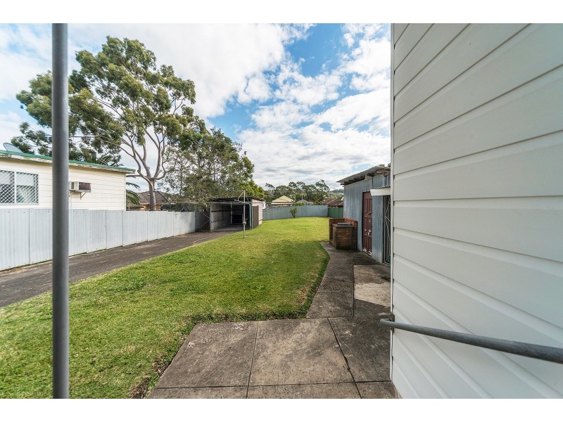 31 Yorston Street, Warners Bay NSW 2282