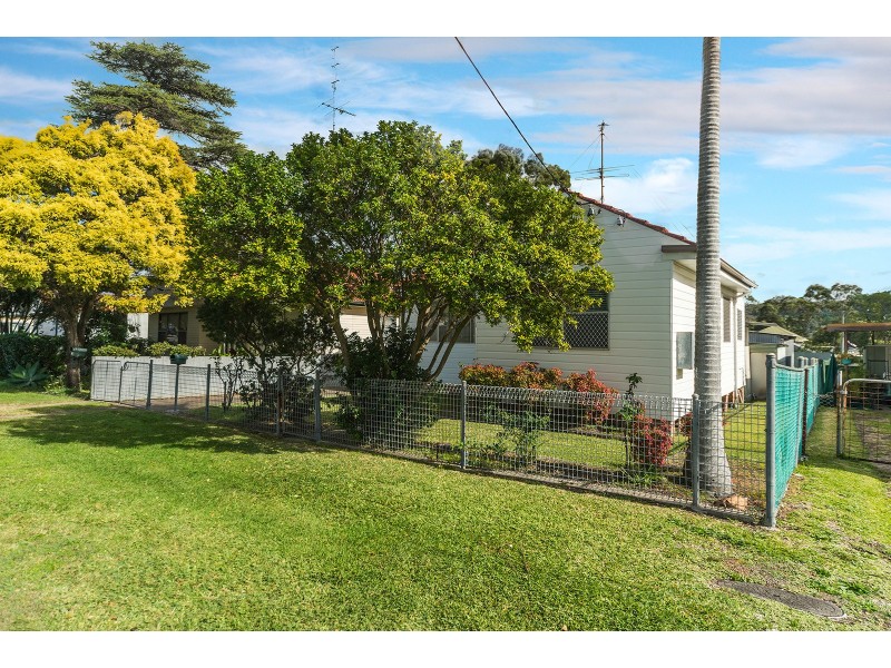 31 Yorston Street, Warners Bay NSW 2282
