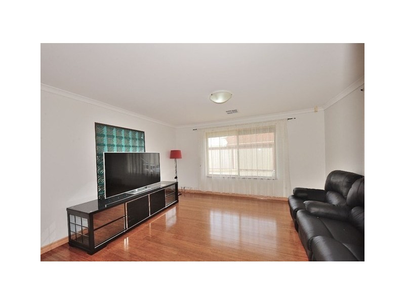 52 Dress Circle, Warnbro WA 6169