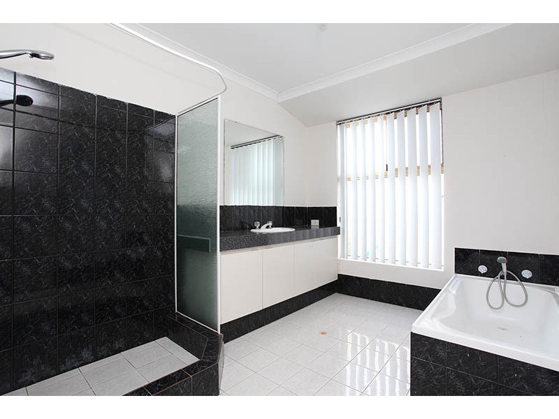 52 Dress Circle, Warnbro WA 6169