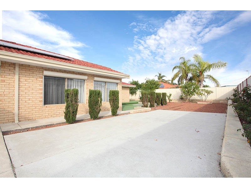 52 Dress Circle, Warnbro WA 6169