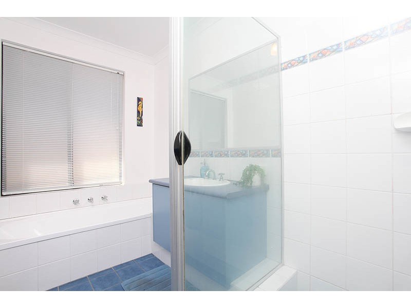 18 Granada Loop, Seville Grove WA 6112