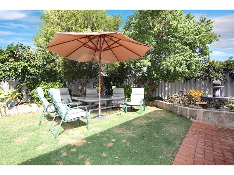 18 Granada Loop, Seville Grove WA 6112