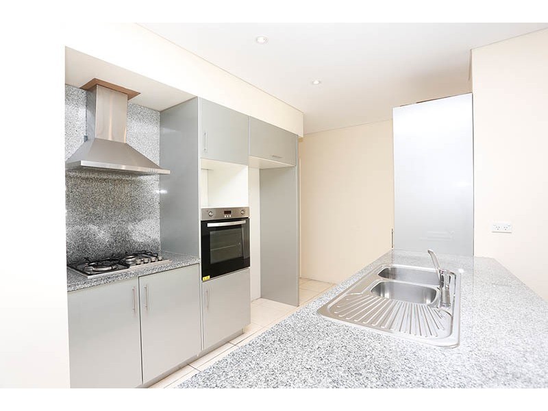 18/49 Lachlan Street, Warwick Farm NSW 2170