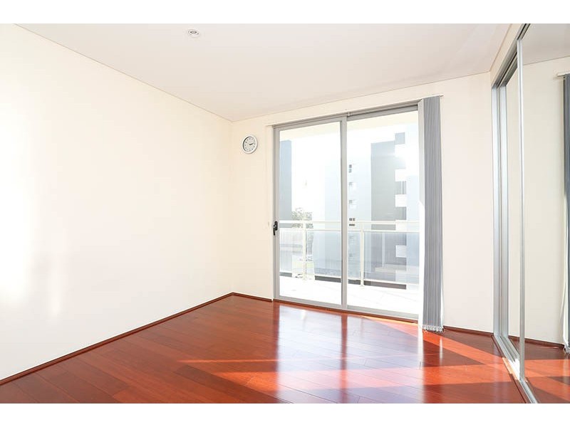 18/49 Lachlan Street, Warwick Farm NSW 2170