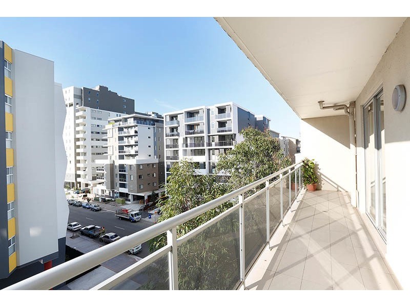 18/49 Lachlan Street, Warwick Farm NSW 2170