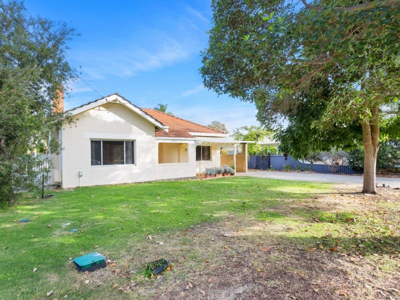 39 Cloister Avenue, Manning WA 6152