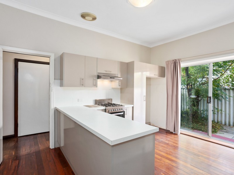 39 Cloister Avenue, Manning WA 6152