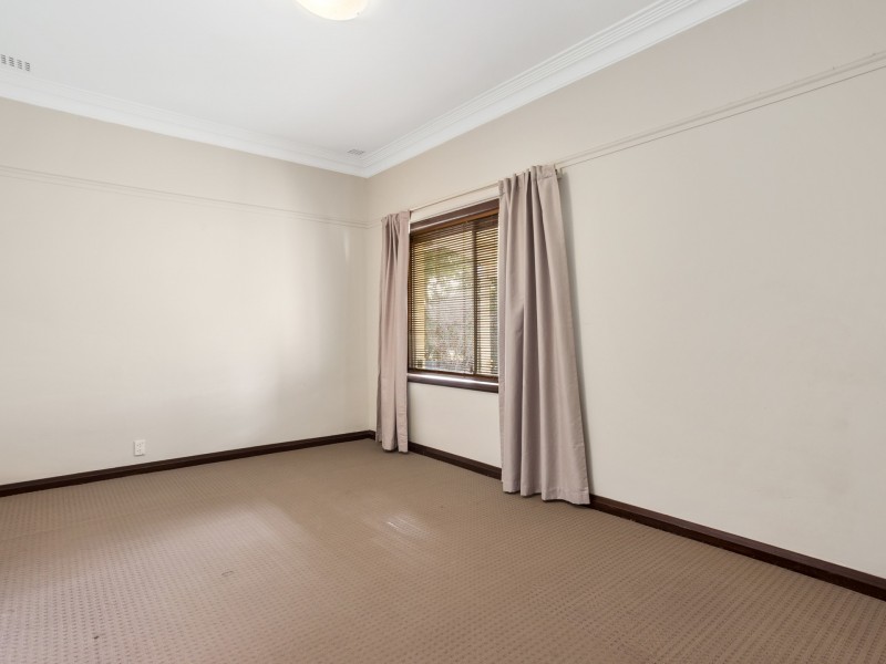 39 Cloister Avenue, Manning WA 6152