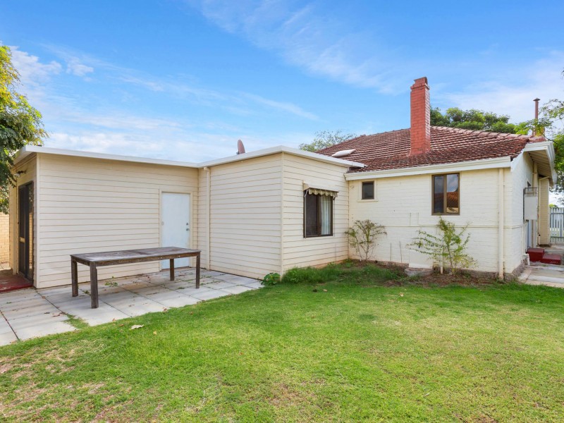 39 Cloister Avenue, Manning WA 6152