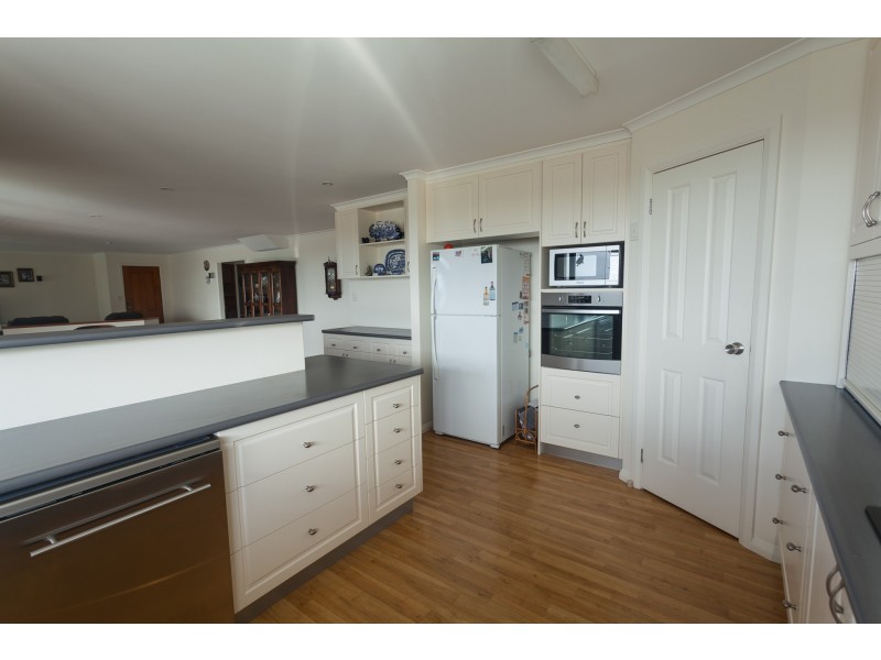 17 Sherratt Street, Mount Melville WA 6330