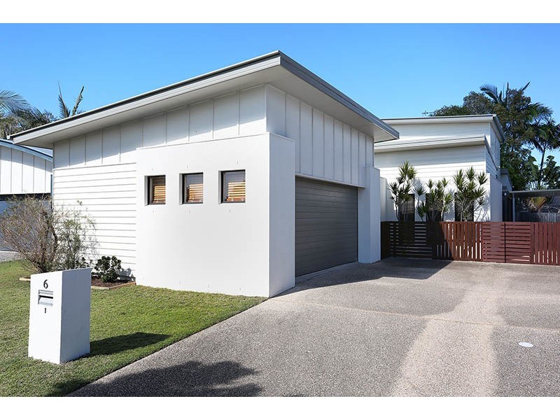 1/6 Suzanne Close, Mudjimba QLD 4564