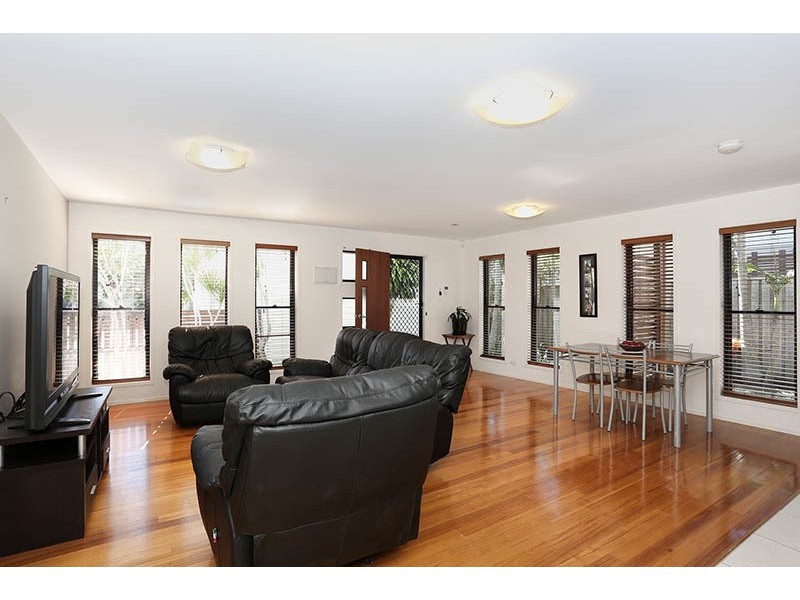 1/6 Suzanne Close, Mudjimba QLD 4564