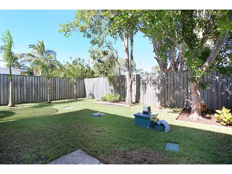 1/6 Suzanne Close, Mudjimba QLD 4564
