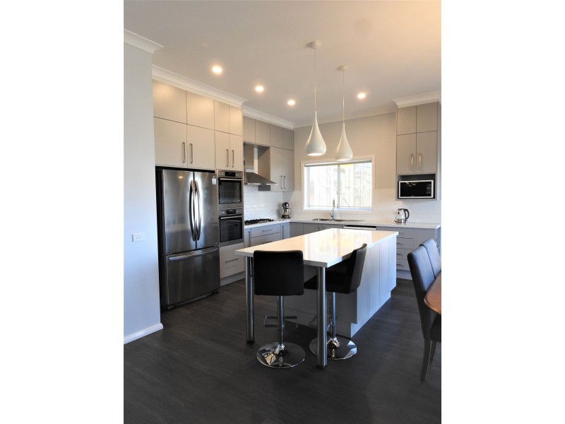 51 James Barnet Drive, Kelso NSW 2795