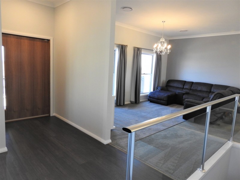 51 James Barnet Drive, Kelso NSW 2795