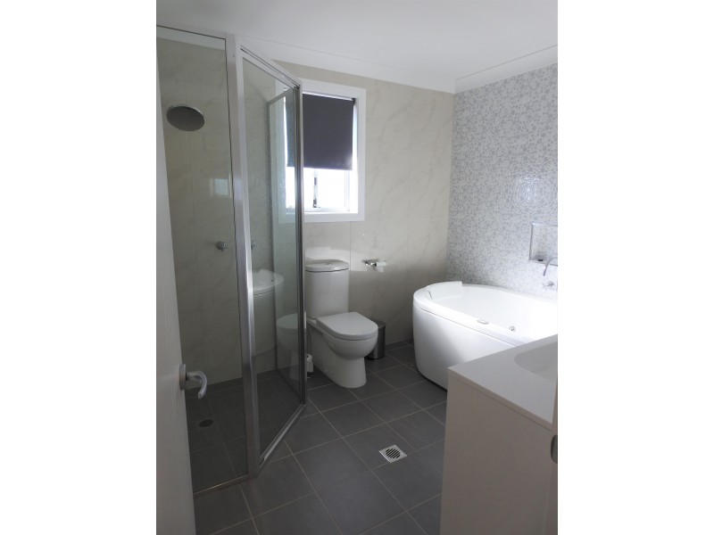 51 James Barnet Drive, Kelso NSW 2795