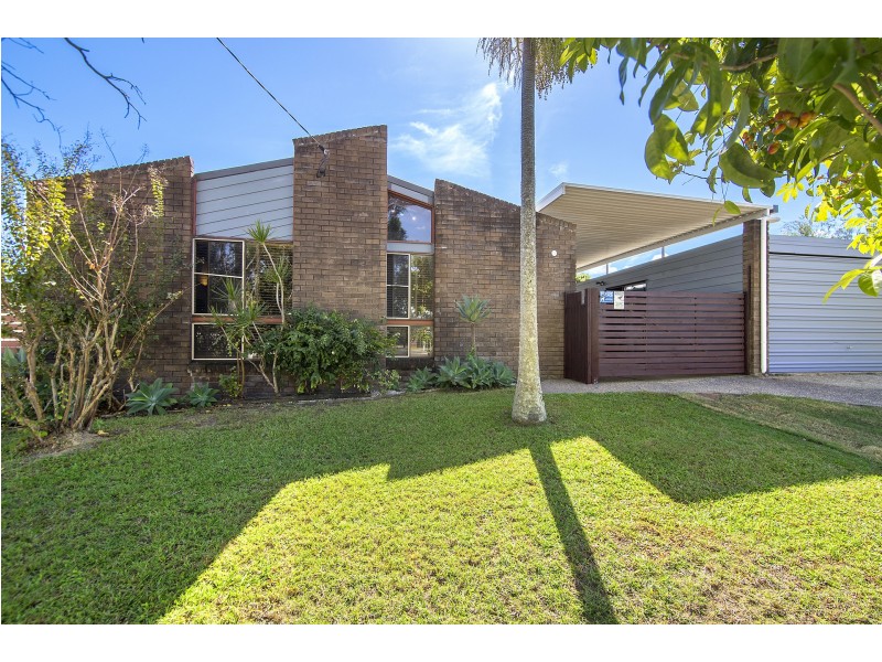70 Chatswood Rd, Springwood QLD 4127