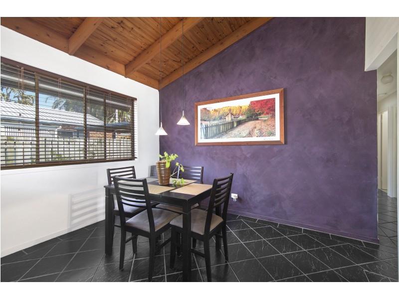 70 Chatswood Rd, Springwood QLD 4127
