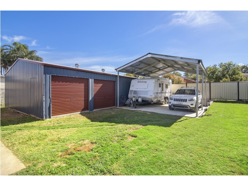 70 Chatswood Rd, Springwood QLD 4127