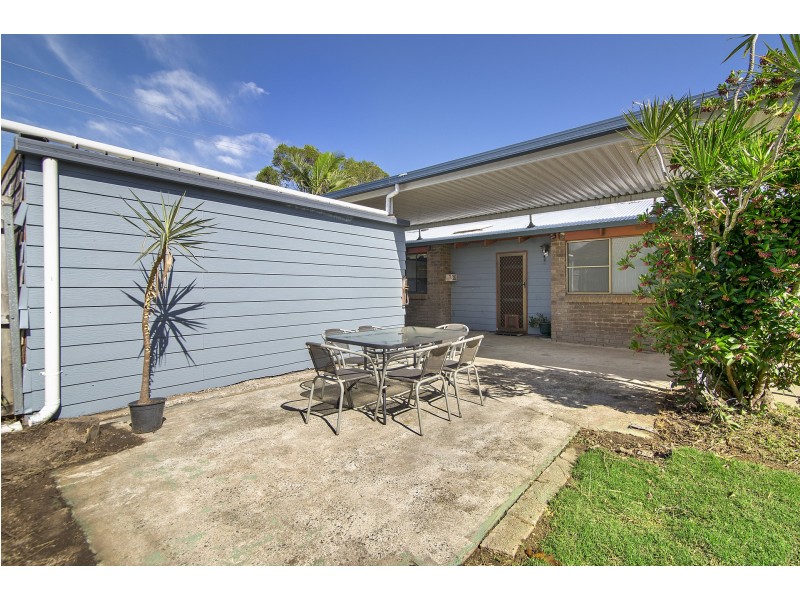 70 Chatswood Rd, Springwood QLD 4127