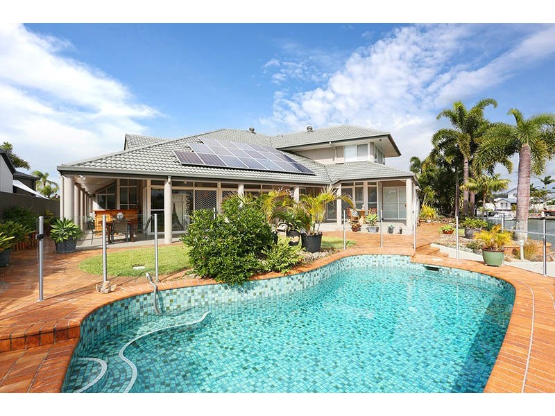 41 Nirvana Court, Runaway Bay QLD 4216