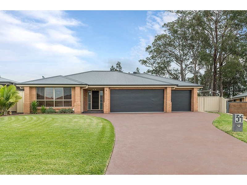 34 Blue Bell Way, Worrigee NSW 2540