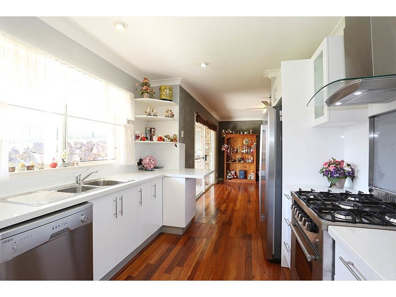 44 Barrs Avenue, Oxenford QLD 4210