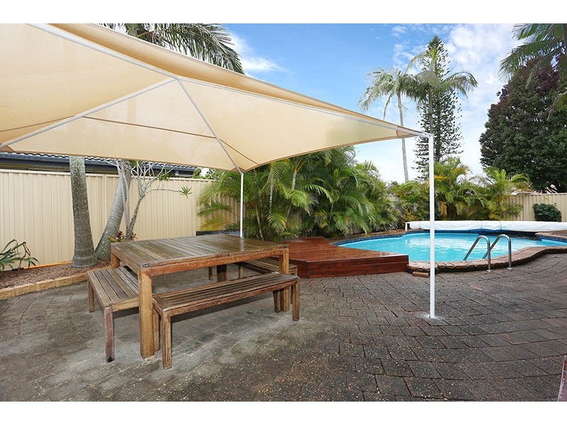 2 Burrinjuck Drive, Coombabah QLD 4216