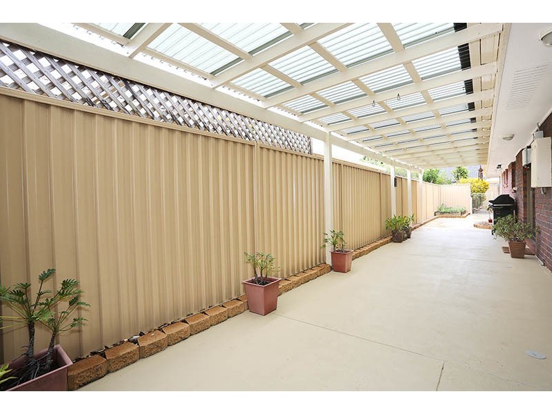 2 Burrinjuck Drive, Coombabah QLD 4216