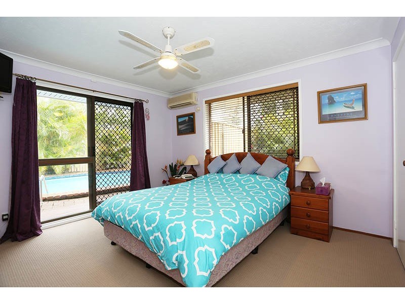 2 Burrinjuck Drive, Coombabah QLD 4216