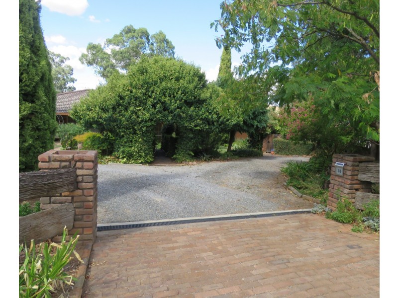 18 Rodd Street, Canowindra NSW 2804