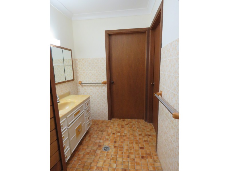 18 Rodd Street, Canowindra NSW 2804