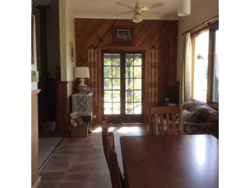 5 MACKIESON ROAD, Buchan South VIC 3885