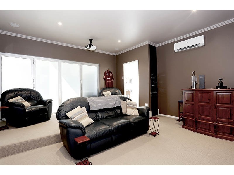 24 Judicial Circuit, Jones Hill QLD 4570