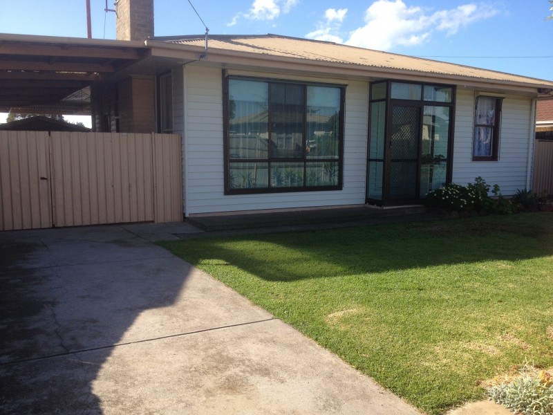 6 Wren Street, Norlane VIC 3214