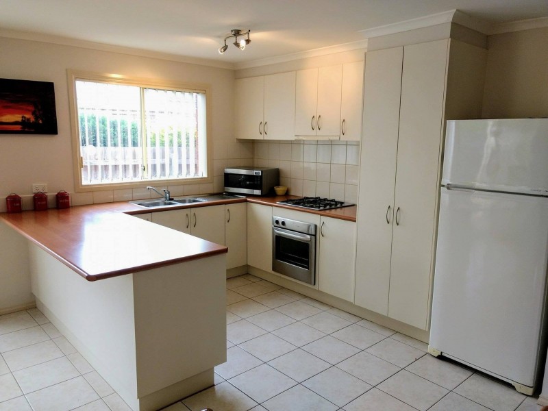 2/5 Russell Street, Darley VIC 3340