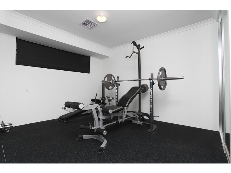 8 Lambrook Way, Landsdale WA 6065