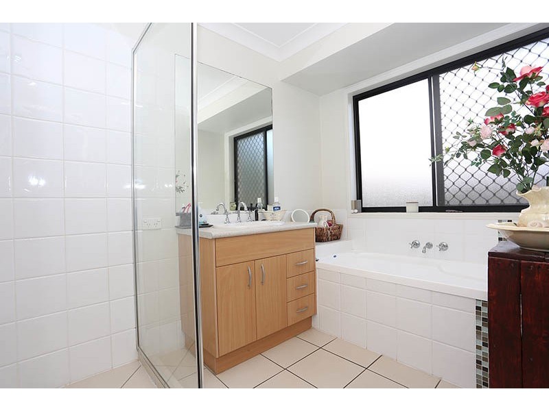 8 Carob Court, Caboolture South QLD 4510