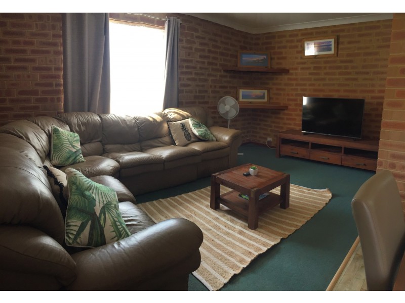 15 Heitman Close, Jurien Bay WA 6516