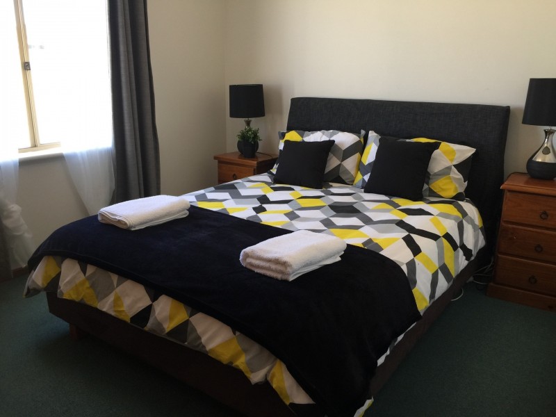 15 Heitman Close, Jurien Bay WA 6516