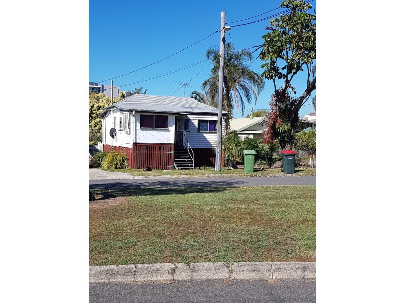 18 John Street, Redcliffe QLD 4020