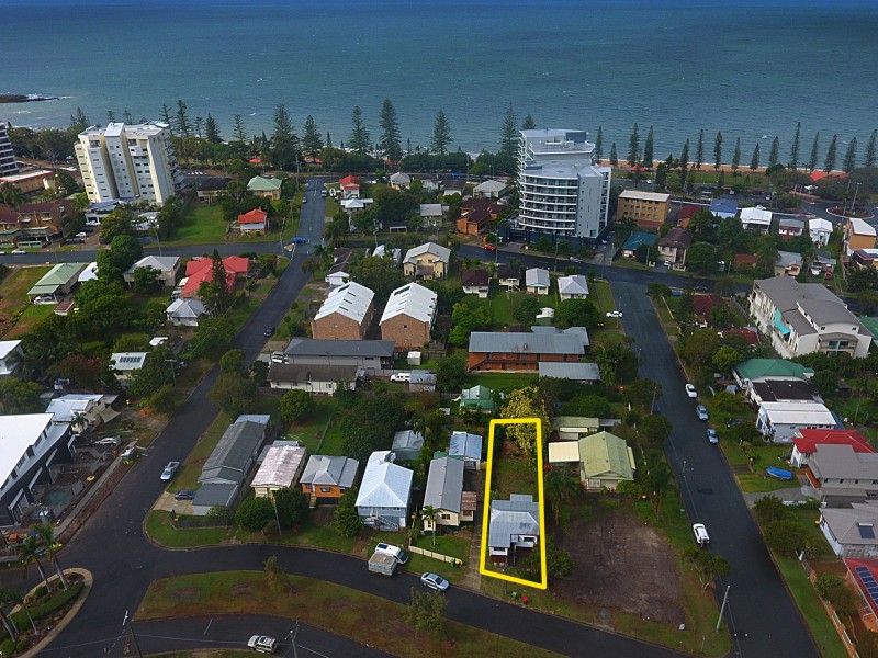 18 John Street, Redcliffe QLD 4020