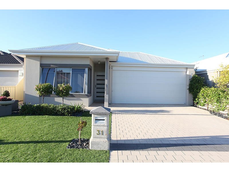 31 Tipperary Bend, Canning Vale WA 6155