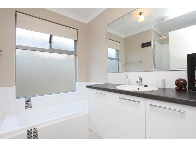 31 Tipperary Bend, Canning Vale WA 6155