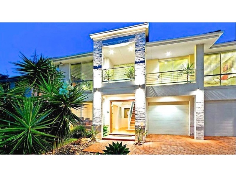 17 Bataan Circuit, Bateau Bay NSW 2261