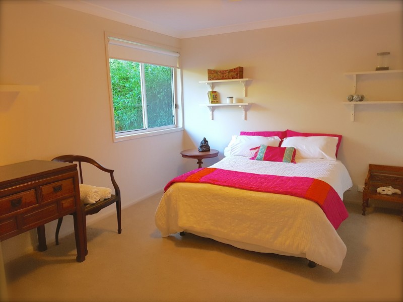 17 Bataan Circuit, Bateau Bay NSW 2261