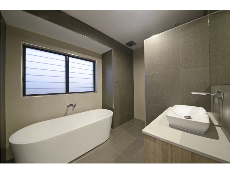 13 Stanley Drive, Cannonvale QLD 4802