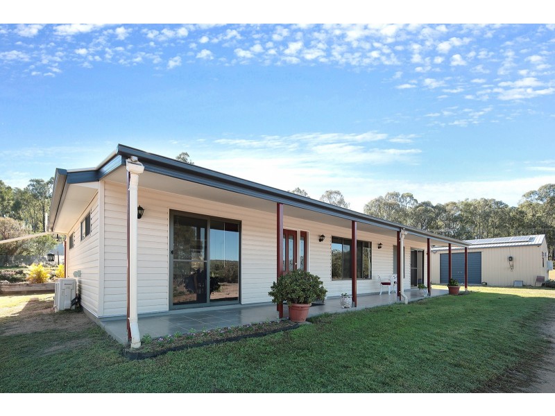 4 Beames Drive, Laidley South QLD 4341